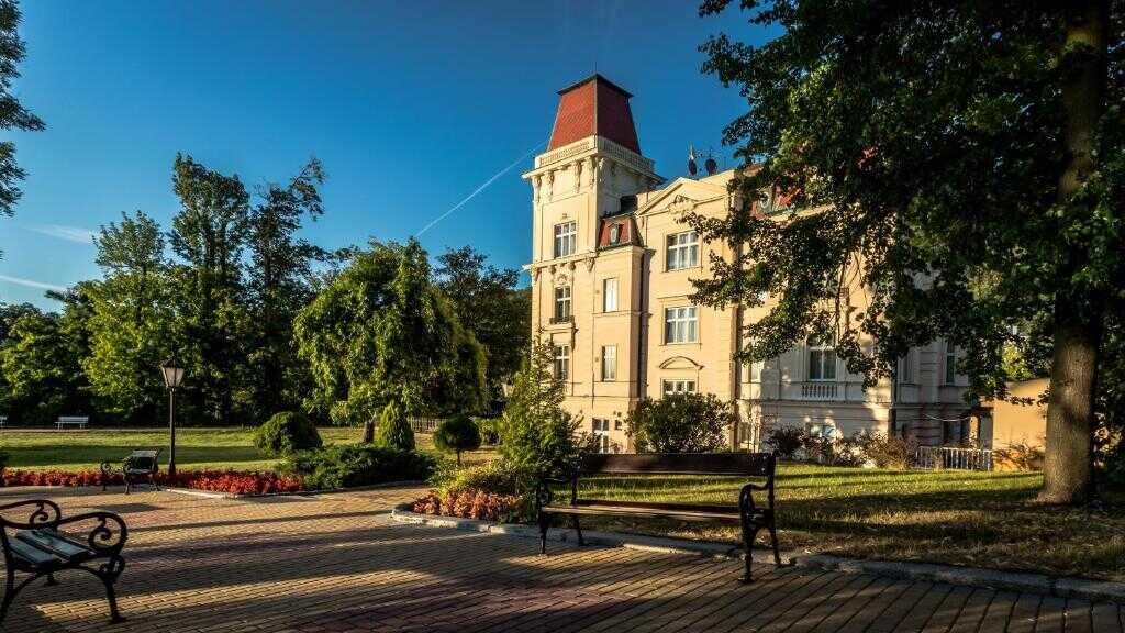 Bristol Vila Tereza villa and garden in Karlovy Vary